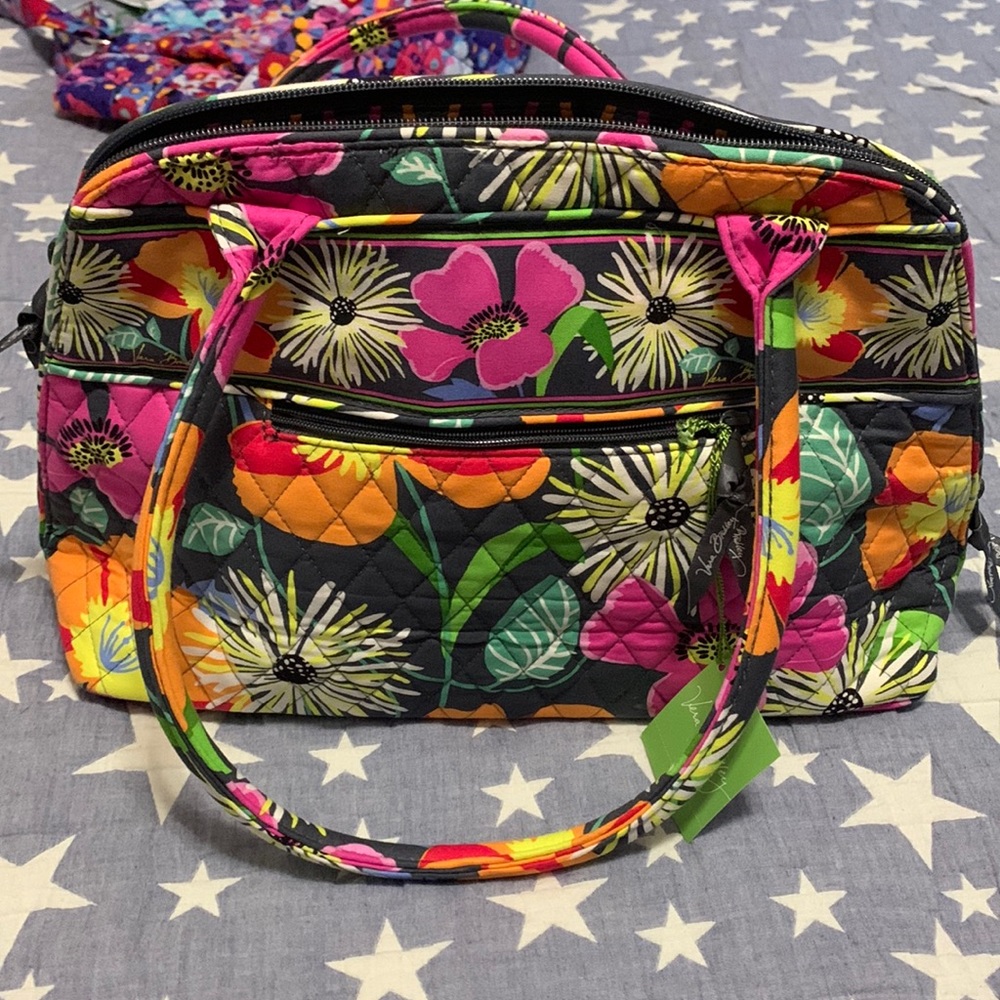Vera Bradley NWT Bowler in retired Jazzy Blooms print